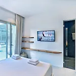 Walk To Naousa, 5br Pool Villa,villa Yagha *