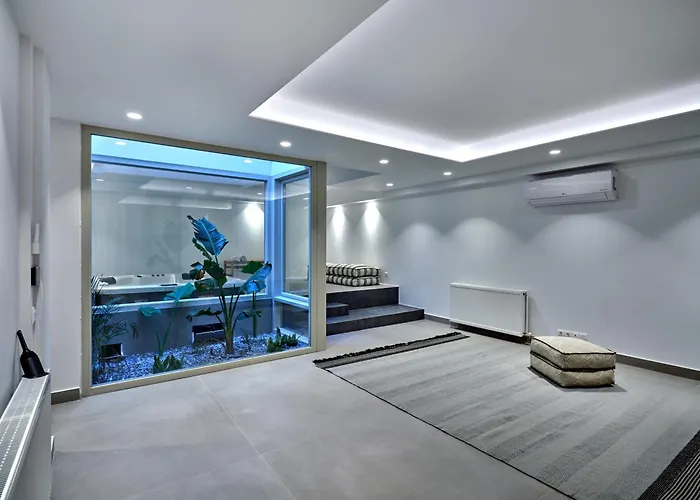 Walk To Naousa, 5Br Pool Villa,Villa Yagha *