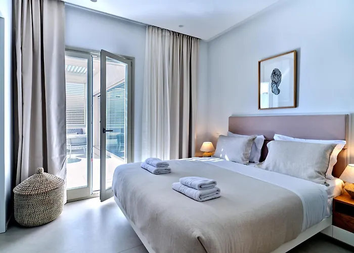 Walk To Naousa, 5Br Pool Villa,Villa Yagha *