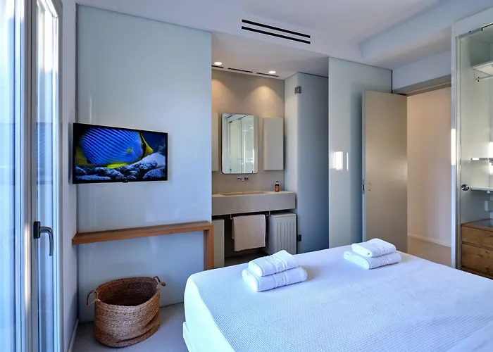 别墅 Walk To Naousa, 5Br Pool Villa,Villa Yagha