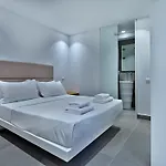 Walk To Naousa, 5br Pool Villa,villa Yagha Вилла