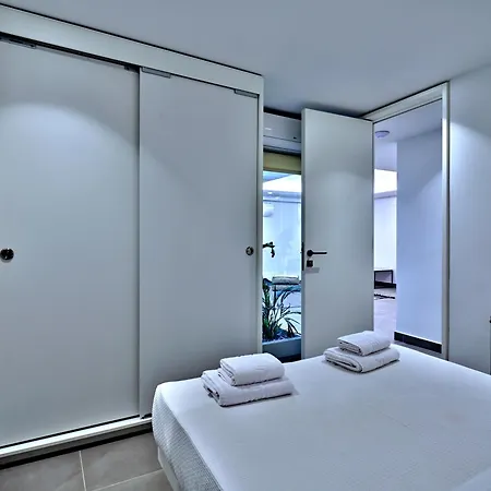 Walk To Naousa, 5br Pool Villa,villa Yagha *