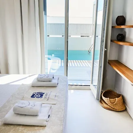 Walk To Naousa, 5br Pool Villa,villa Yagha Naousa (Paros)